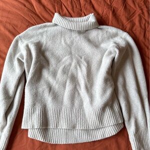 Uniqlo Souffle Yarn Off White Sweater